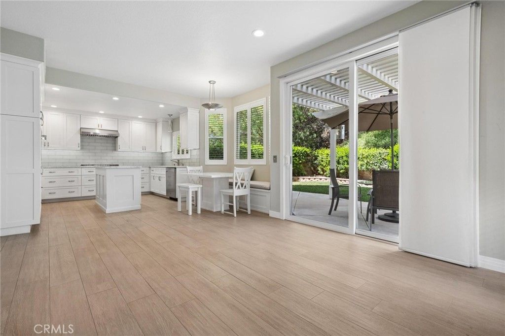 Image 10 of property listing at 28269 Rodgers, Saugus, CA 91350