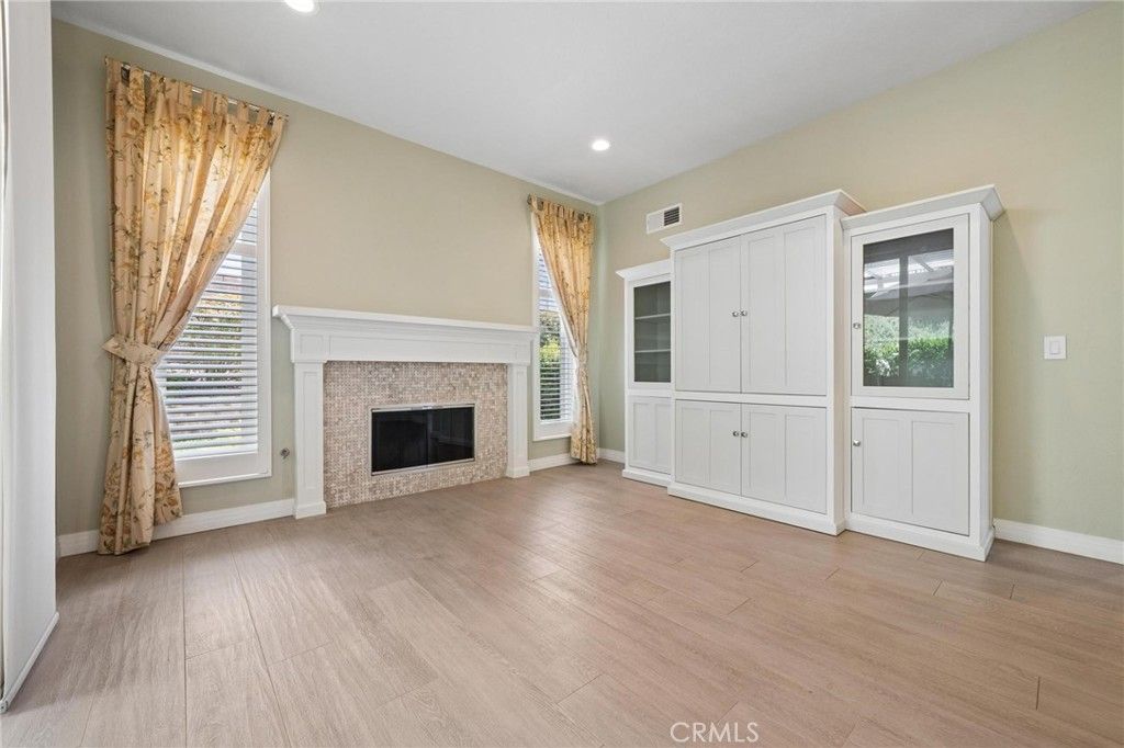 Image 17 of property listing at 28269 Rodgers, Saugus, CA 91350