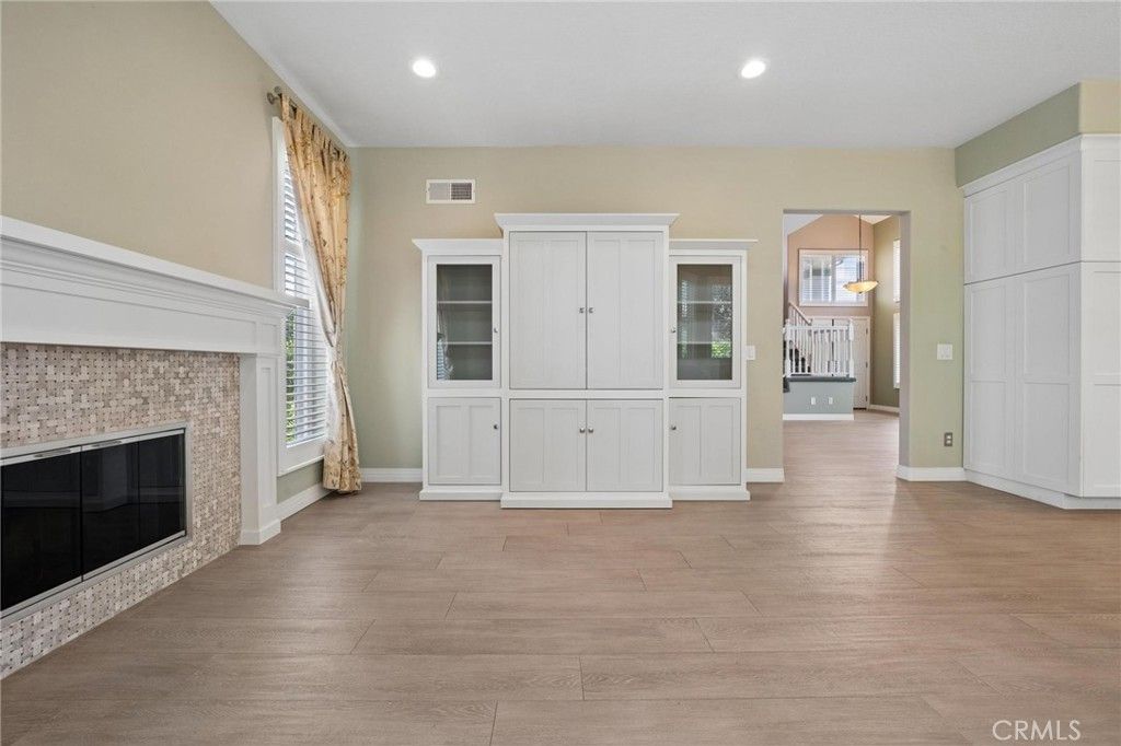 Image 18 of property listing at 28269 Rodgers, Saugus, CA 91350