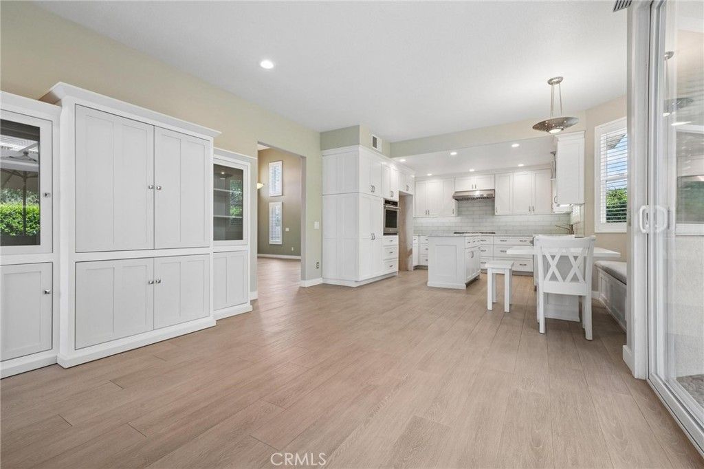 Image 19 of property listing at 28269 Rodgers, Saugus, CA 91350