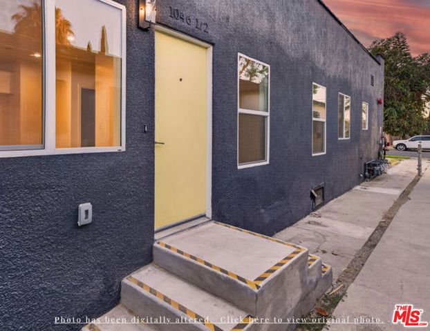 1046 W 83rd Street, Los Angeles, CA 90044