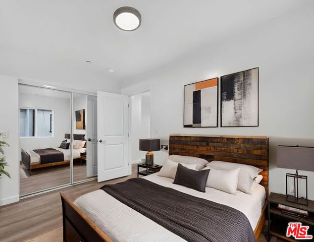 1046 W 83rd Street, Los Angeles, CA 90044
