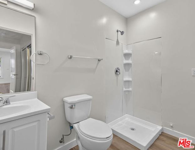 1046 W 83rd Street, Los Angeles, CA 90044
