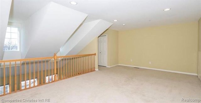 3072 Schoolhouse, Troy, MI 48083