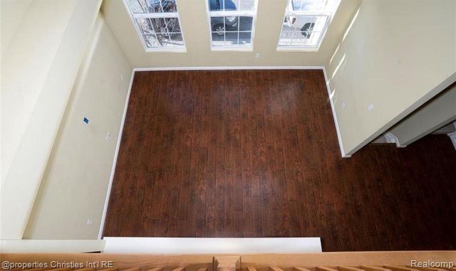 3072 Schoolhouse, Troy, MI 48083