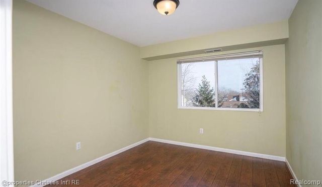 3072 Schoolhouse, Troy, MI 48083