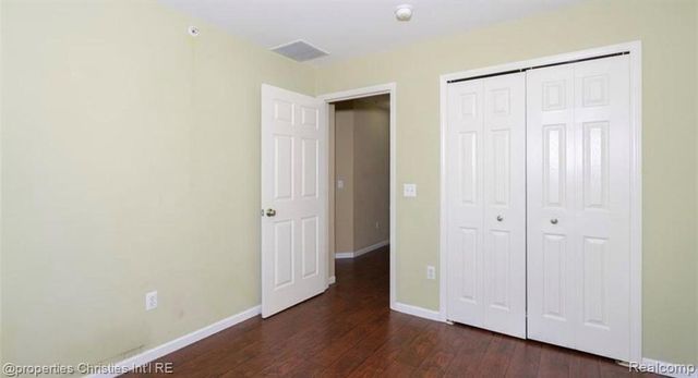 3072 Schoolhouse, Troy, MI 48083