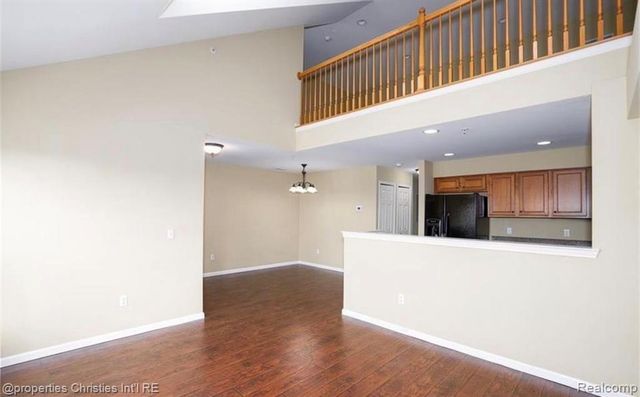 3072 Schoolhouse, Troy, MI 48083