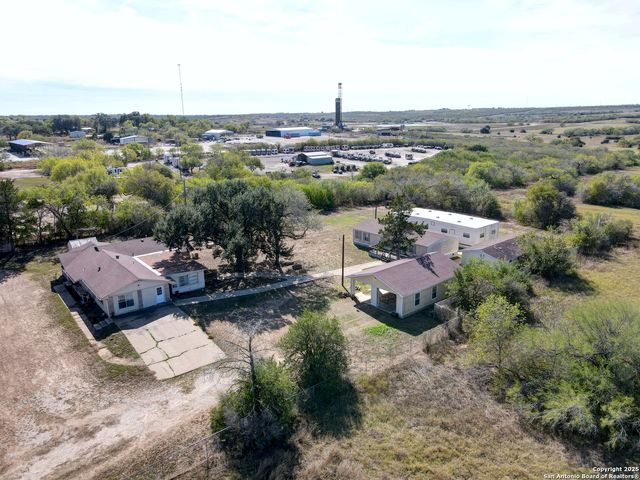 298 Sh-239, Kenedy, TX 78119