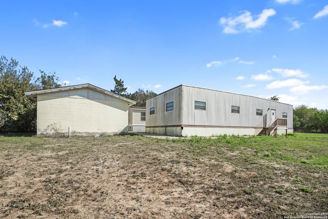298 Sh-239, Kenedy, TX 78119