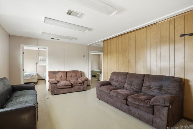 298 Sh-239, Kenedy, TX 78119