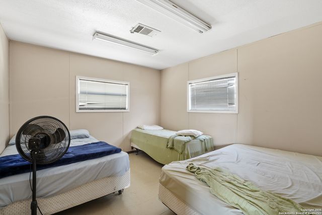 298 Sh-239, Kenedy, TX 78119