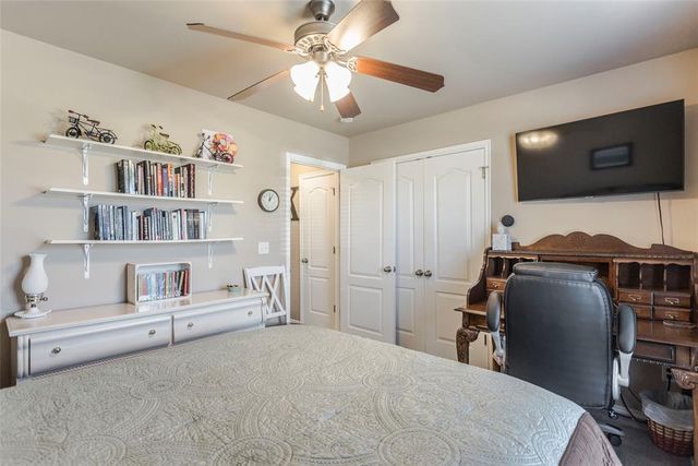 728 E Linden Lane, Mustang, OK 73064