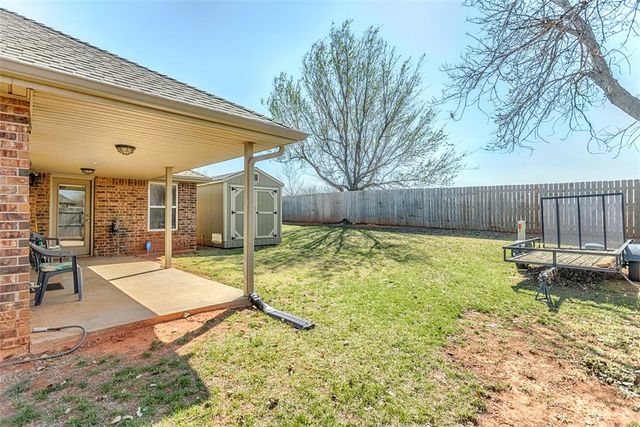 728 E Linden Lane, Mustang, OK 73064