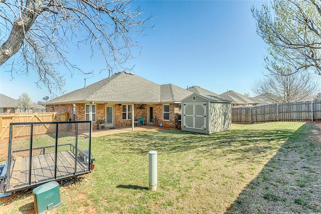 728 E Linden Lane, Mustang, OK 73064