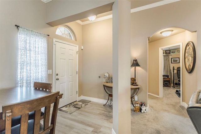 728 E Linden Lane, Mustang, OK 73064