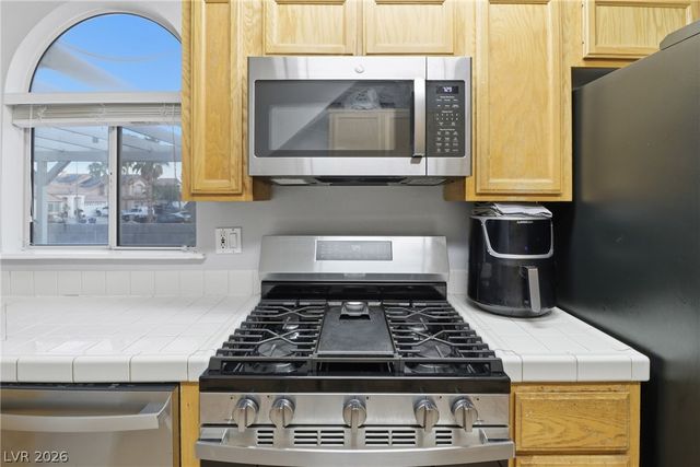 9051 Hollow Green Drive, Las Vegas, NV 89129