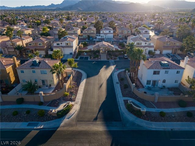 9051 Hollow Green Drive, Las Vegas, NV 89129
