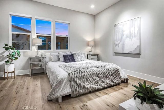 64 Bellatrix, Irvine, CA 92618