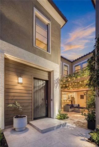 64 Bellatrix, Irvine, CA 92618