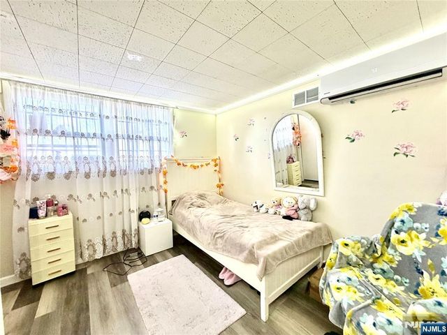 15-26 Elmary Place, Fair Lawn, NJ 07410