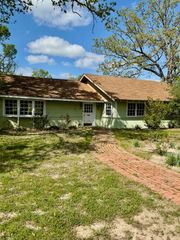 100 Thunderbird Drive, Athens, TX 75751