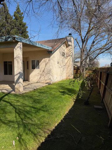 10201 N Whitney Avenue, Fresno, CA 93730