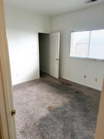 10201 N Whitney Avenue, Fresno, CA 93730