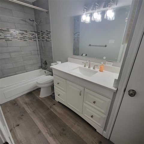 5210 Arboles Drive B1, Houston, TX 77035