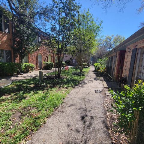 5210 Arboles Drive B1, Houston, TX 77035