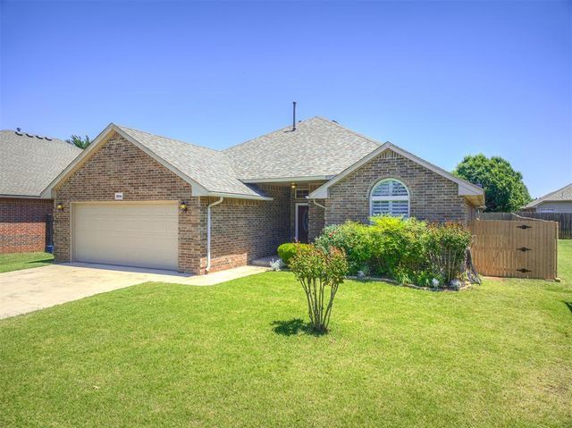 2504 Rookhaven Lane, Yukon, OK 73099