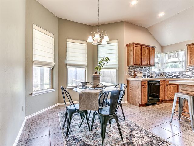 2504 Rookhaven Lane, Yukon, OK 73099