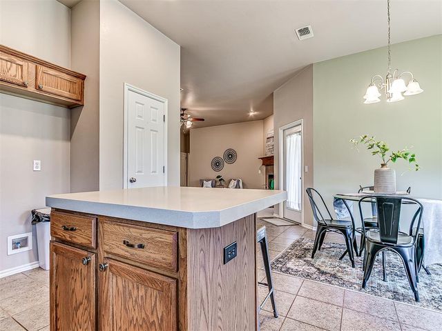 2504 Rookhaven Lane, Yukon, OK 73099