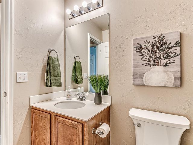 2504 Rookhaven Lane, Yukon, OK 73099