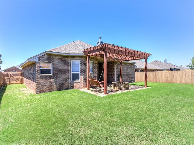 2504 Rookhaven Lane, Yukon, OK 73099