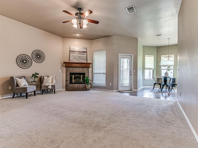 2504 Rookhaven Lane, Yukon, OK 73099