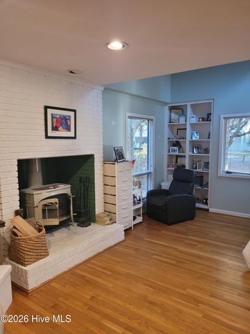 104 Live Oak Drive, Wrightsville Beach, NC 28480