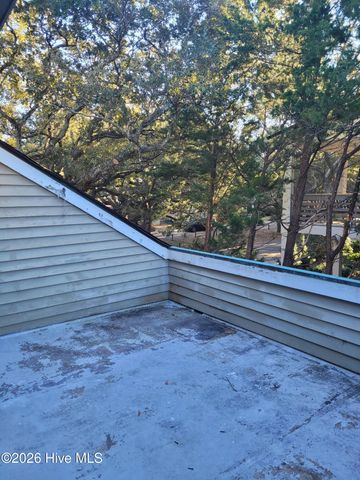 104 Live Oak Drive, Wrightsville Beach, NC 28480