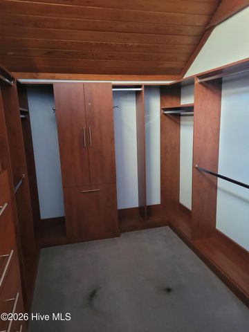 104 Live Oak Drive, Wrightsville Beach, NC 28480