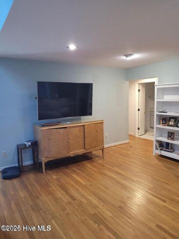 104 Live Oak Drive, Wrightsville Beach, NC 28480