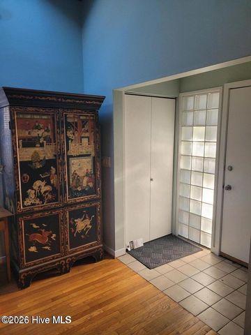 104 Live Oak Drive, Wrightsville Beach, NC 28480