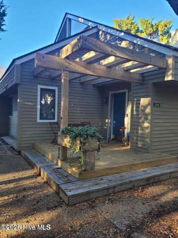 104 Live Oak Drive, Wrightsville Beach, NC 28480