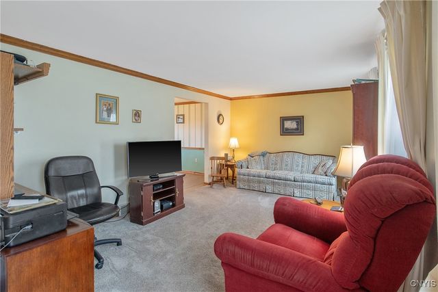 4221 Gopher Circle, Clay, NY 13090