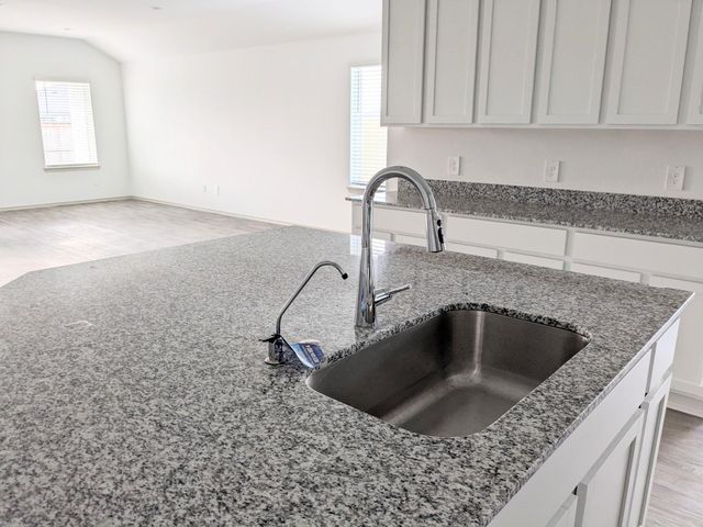 7102 Sunset Creek Drive, Richmond, TX 77469