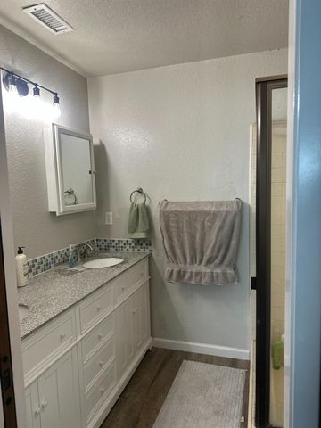 1172 Spruce Tree Cir, Sacramento, CA 95831