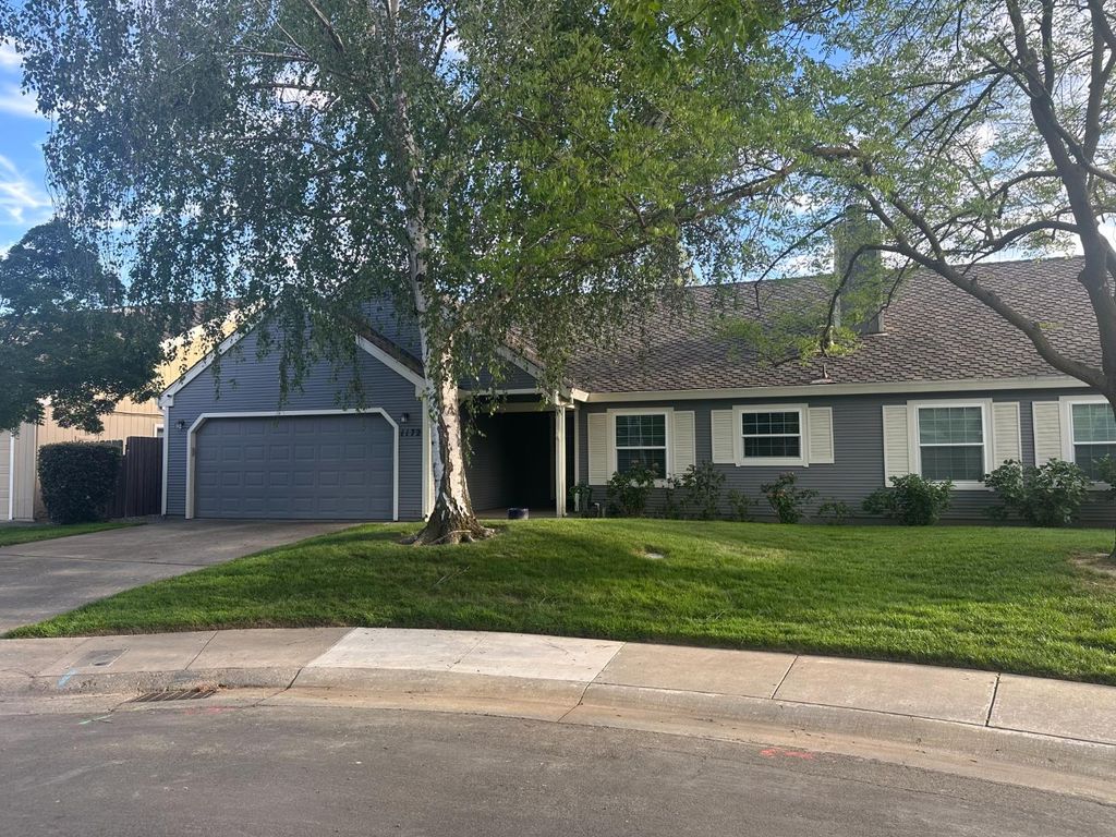1172 Spruce Tree Cir, Sacramento, CA 95831