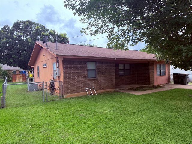 2204 Winchester DR, Georgetown, TX 78626