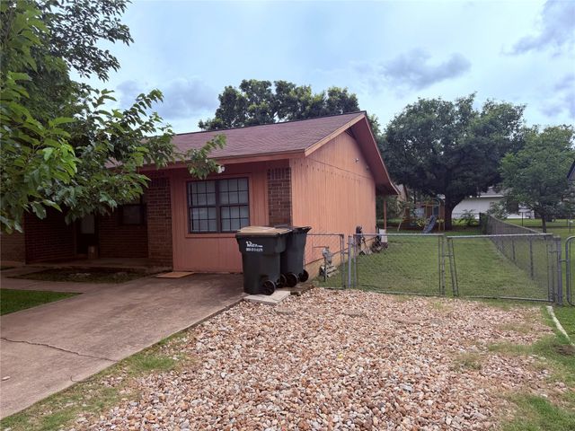2204 Winchester DR, Georgetown, TX 78626