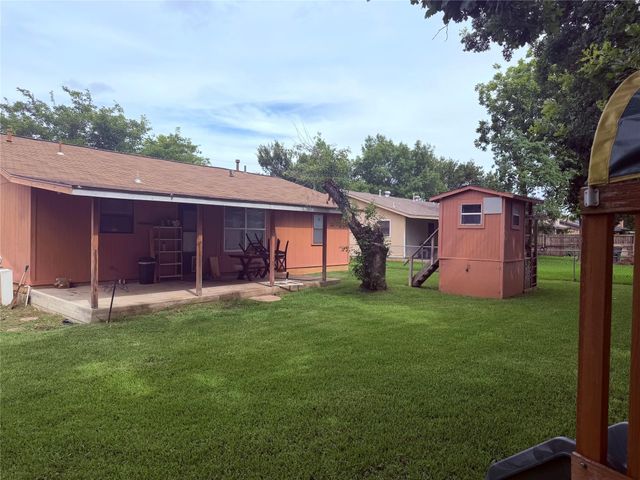 2204 Winchester DR, Georgetown, TX 78626