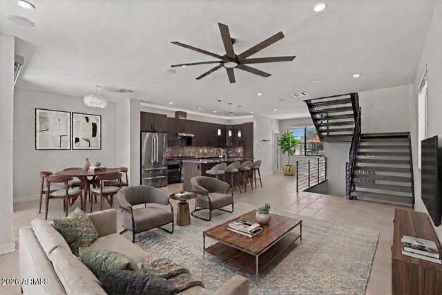 3233 N 70TH Street 1023, Scottsdale, AZ 85251